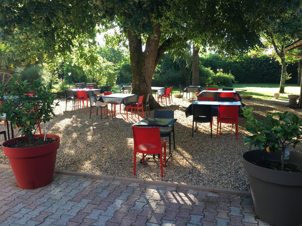 L'Art Dit Vin Saint-Aigulin Buitenkant foto
